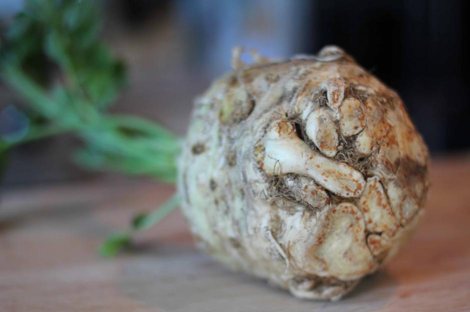http://eatandrelish.com/2011/11/21/mashed-potato-remix-celery-root-puree-with-fresh-basil-thyme/ | eatandrelish - kerevizin faydaları nelerdir