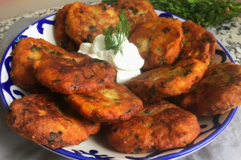 https://yemek.com/tarif/patates-koftesi/ | Patates Köftesi Tarifi