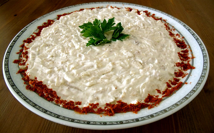 Ayvalı Kereviz Salatası