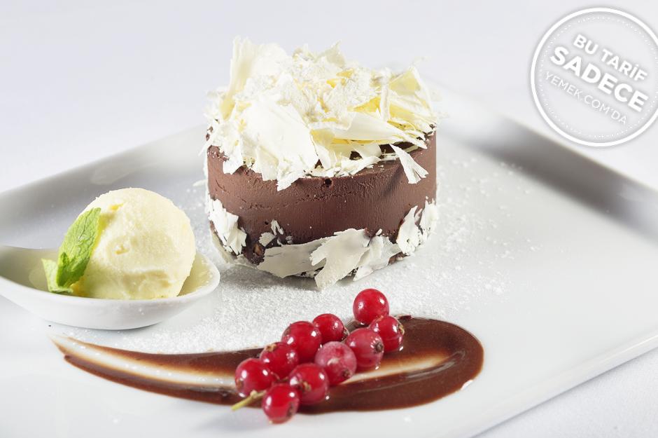 https://yemek.com/tarif/ajia-cikolatali-tart/ | A'jia Çikolatalı Tart Tarifi