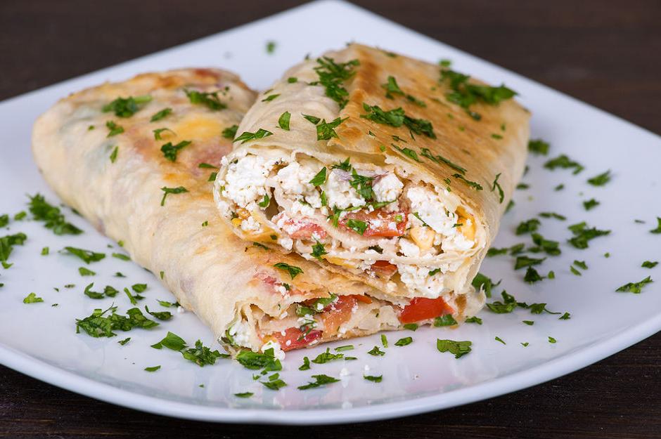https://yemek.com/tarif/peynirli-borek/ | Peynirli Börek Tarifi