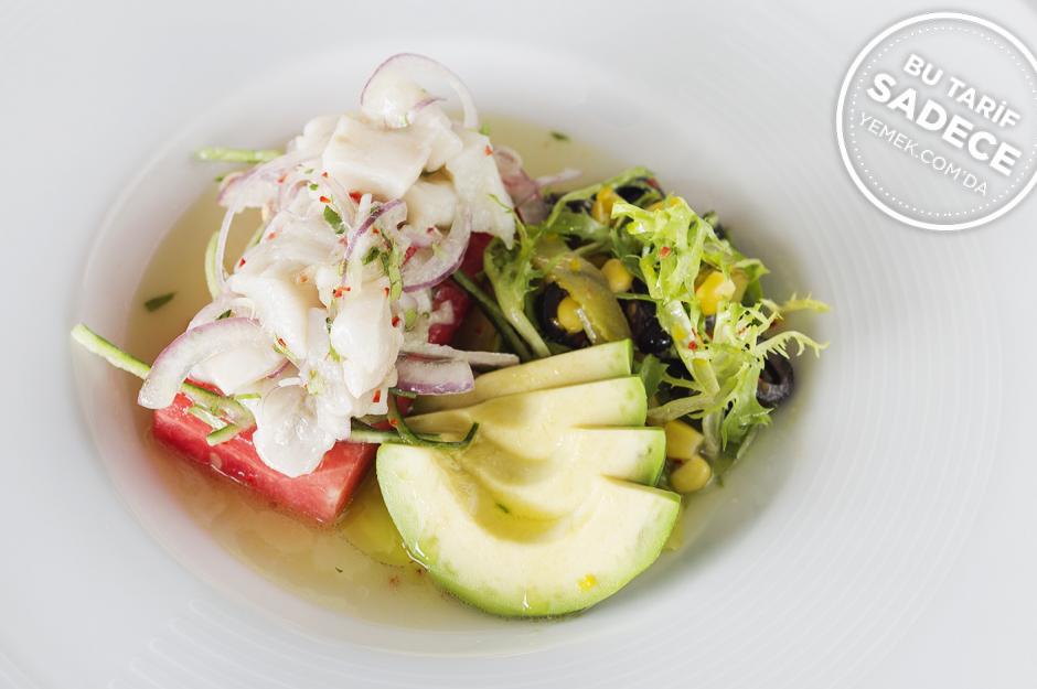 https://yemek.com/tarif/frankie-minekop-ceviche/ | Fotoğraf: Özgür Bakır / Minekop Ceviche Tarifi