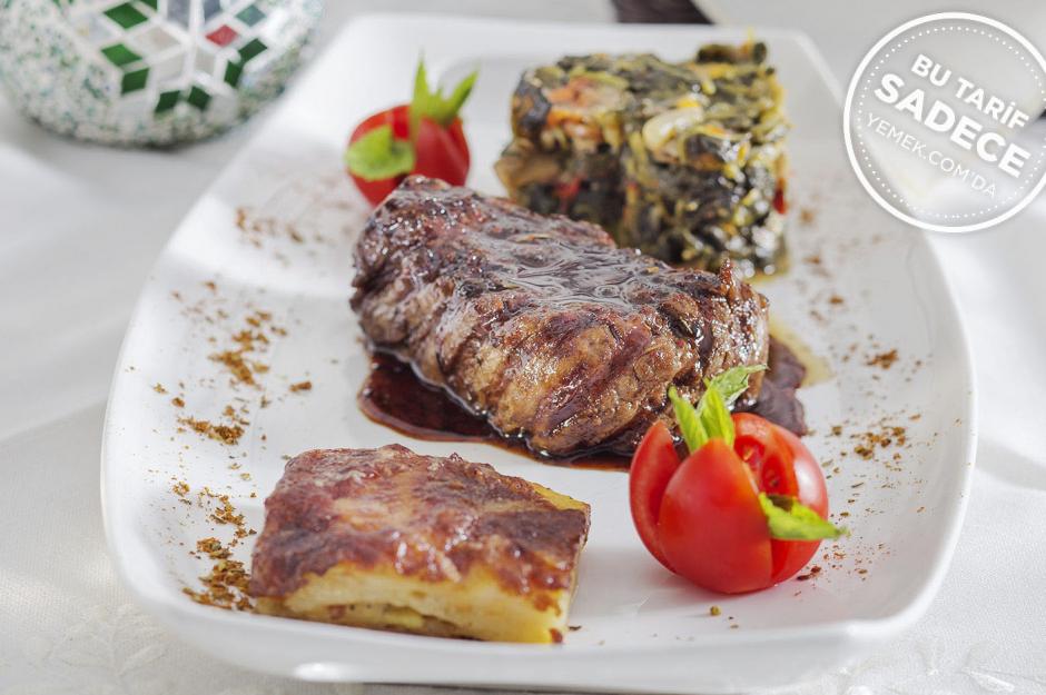 https://yemek.com/tarif/balli-bonfile/ | Fotoğraf: Özgür Bakır / Ballı Bonfile Tarifi