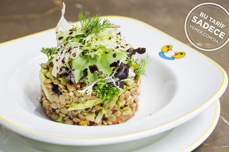 https://yemek.com/tarif/mercimek-salatasi/ | Fotoğraf: Özgür Bakır / Mercimek Salatası Tarifi