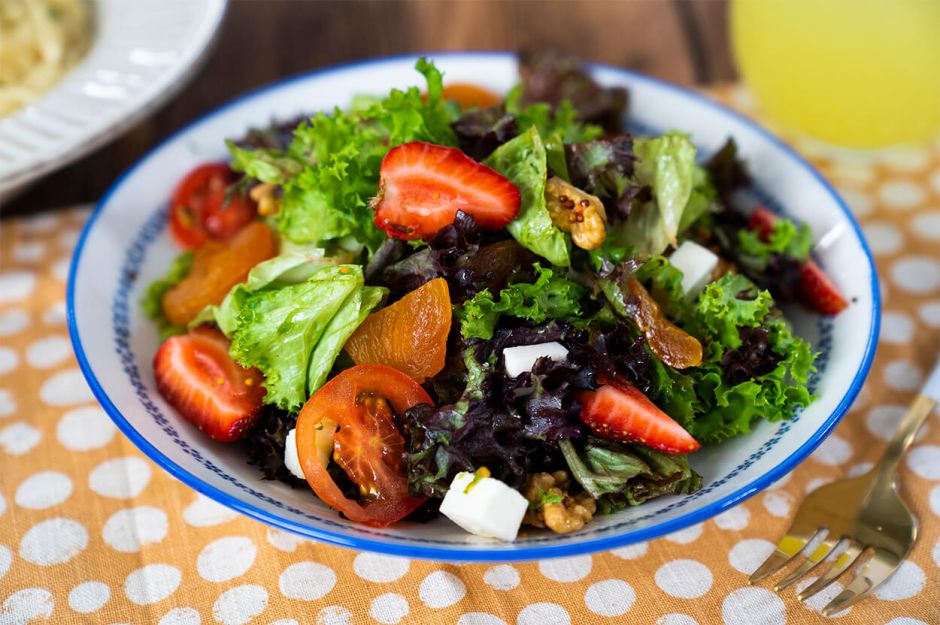 En İyi Salata Tarifleri: 20 Pratik, Doyurucu ve Lezzetli Öneri