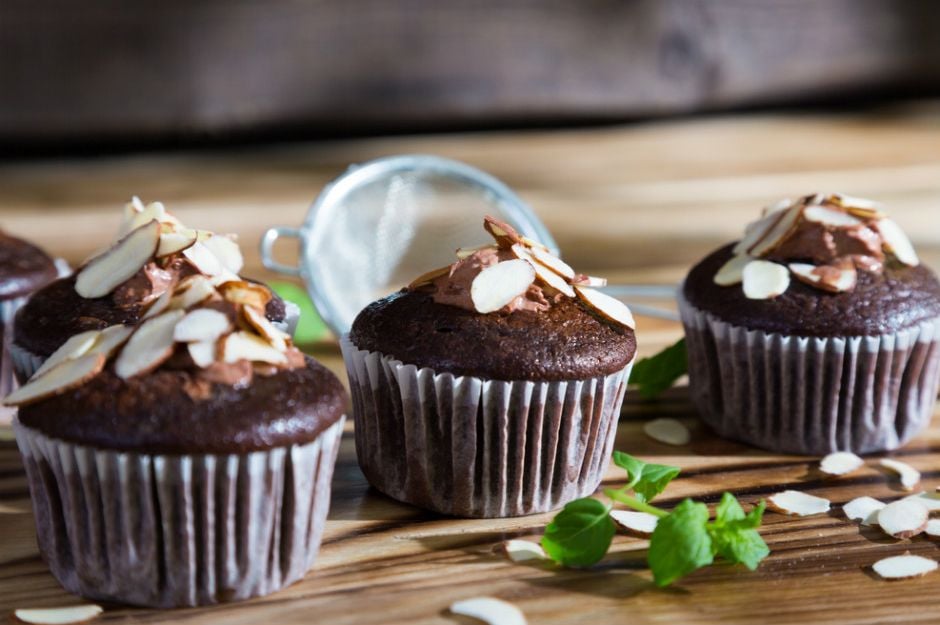 Bademli Çikolatalı Cupcake Tarifi