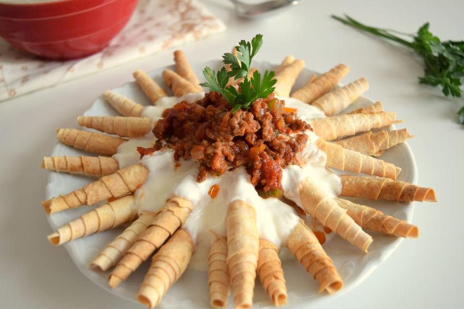 https://yemek.com/tarif/kozalak-manti | Kozalak Mantı Tarifi
