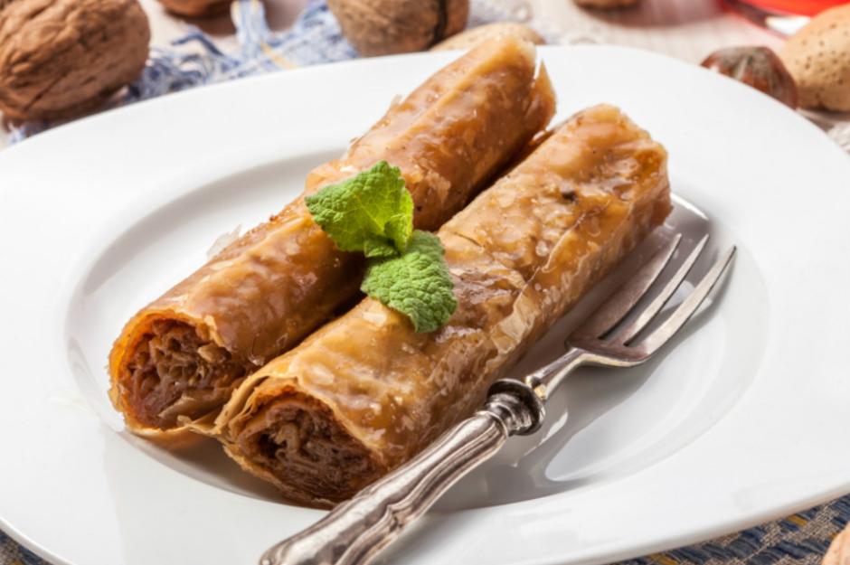 https://yemek.com/tarif/bayram-tatlisi | Bayram Tatlısı Tarifi