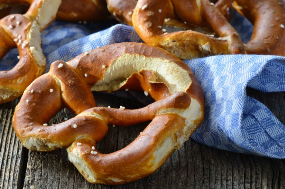 https://yemek.com/tarif/pretzel | Pretzel Tarifi