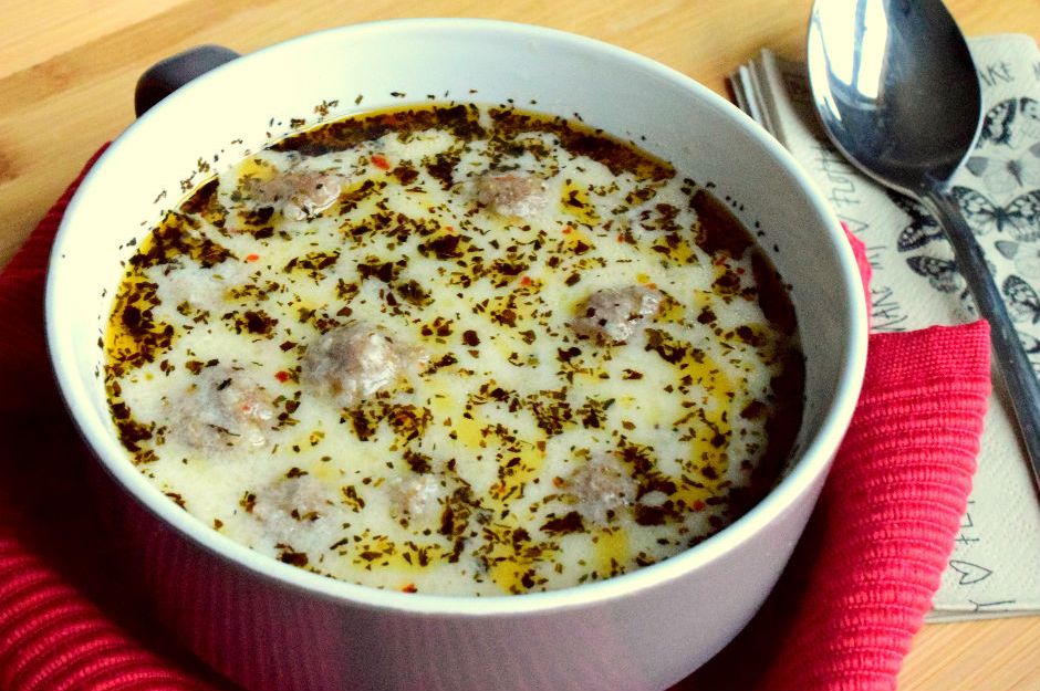 https://yemek.com/tarif/kofteli-yogurt-corbasi | Köfteli Yoğurt Çorbası Tarifi