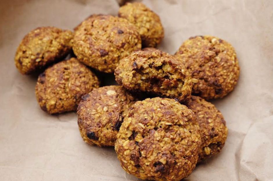 https://yemek.com/tarif/saglikli-kis-kurabiyesi | Sağlıklı Kiş Kurabiyesi Tarifi