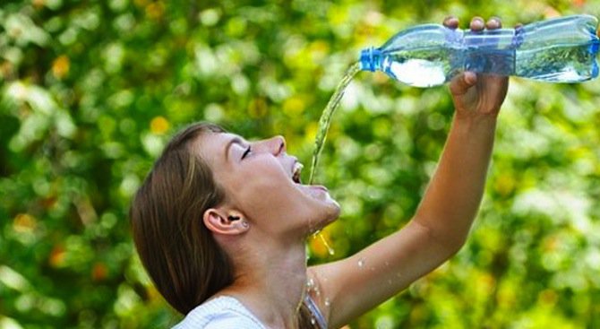 Her gün bir kişi ne kadar su içmelidir Suyun hayatımızda rolü Her gün bir kişi ne kadar su içmelidir Suyun hayatımızda rolü