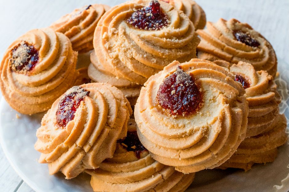 https://yemek.com/tarif/tatli-pastane-kurabiyeleri/ | Tatlı Pastane Kurabiyeleri Tarifi 