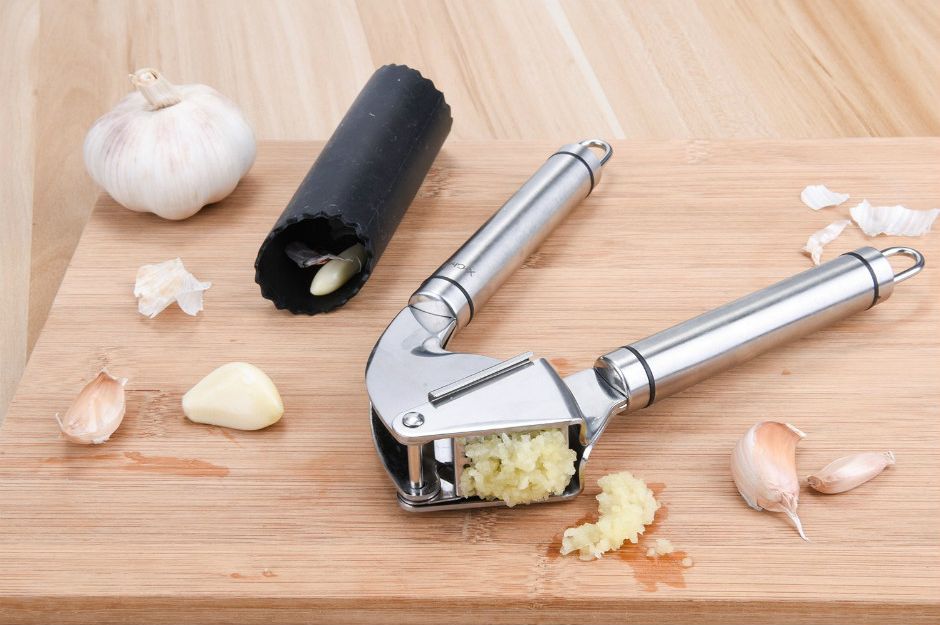https://www.ixchef.com/product/stainless-steel-garlic-press-x-chef-premium-peeling-press-mince-roller-best-silicone-tube-garlic-peeler-crush-garlic-cloves-ginger-with-ease/ | ixchef