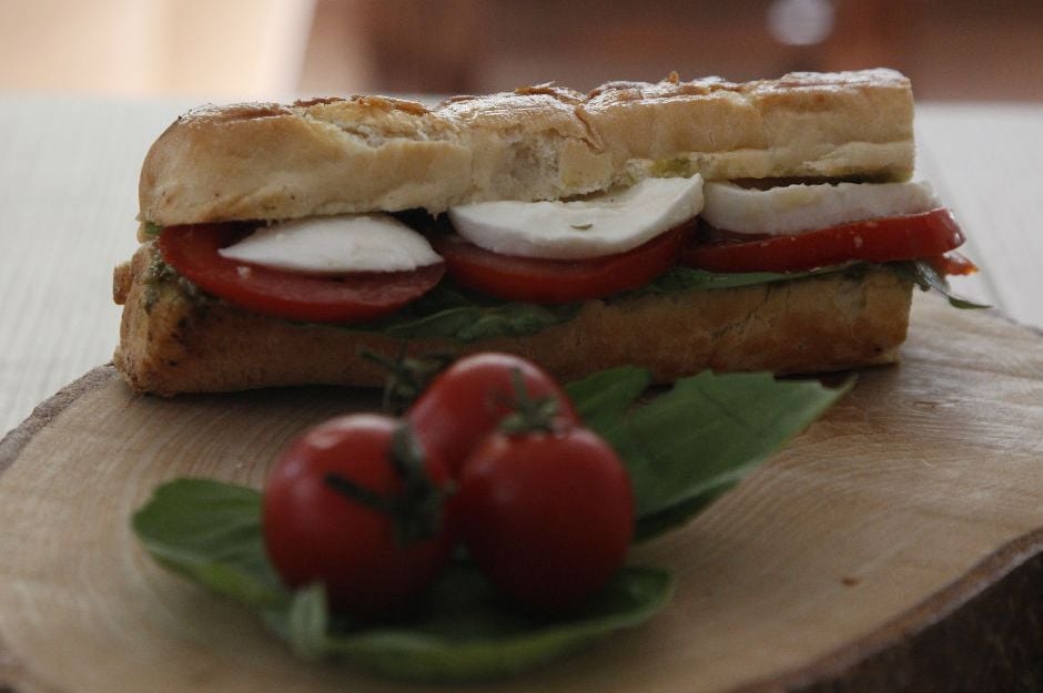 mozzarella-sandvic-tarifi