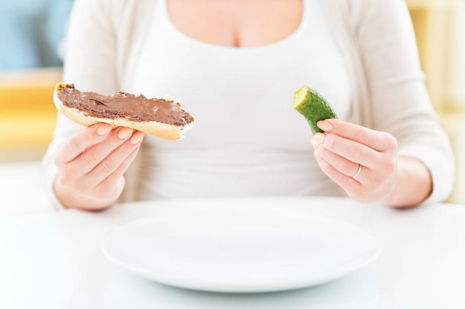 https://www.momtricks.com/pregnancy/when-do-cravings-start/ | momtricks