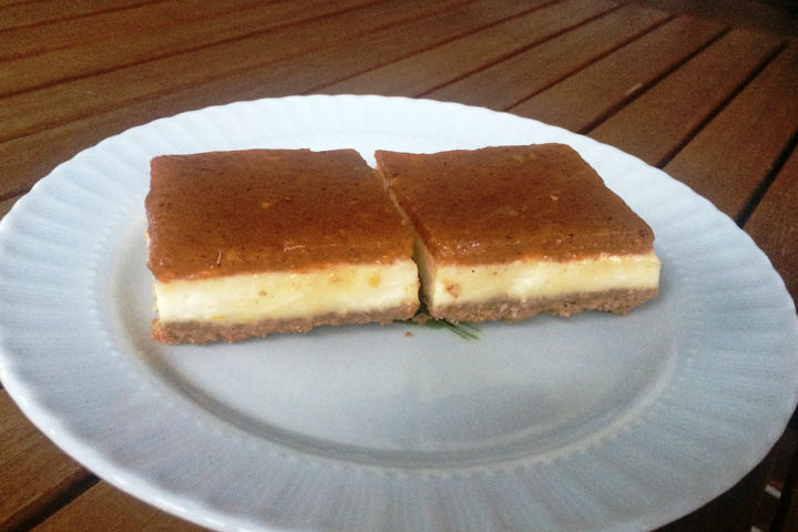 https://yemek.com/tarif/trabzon-hurmali-cheesecake/ | Trabzon Hurmalı Cheesecake Tarifi