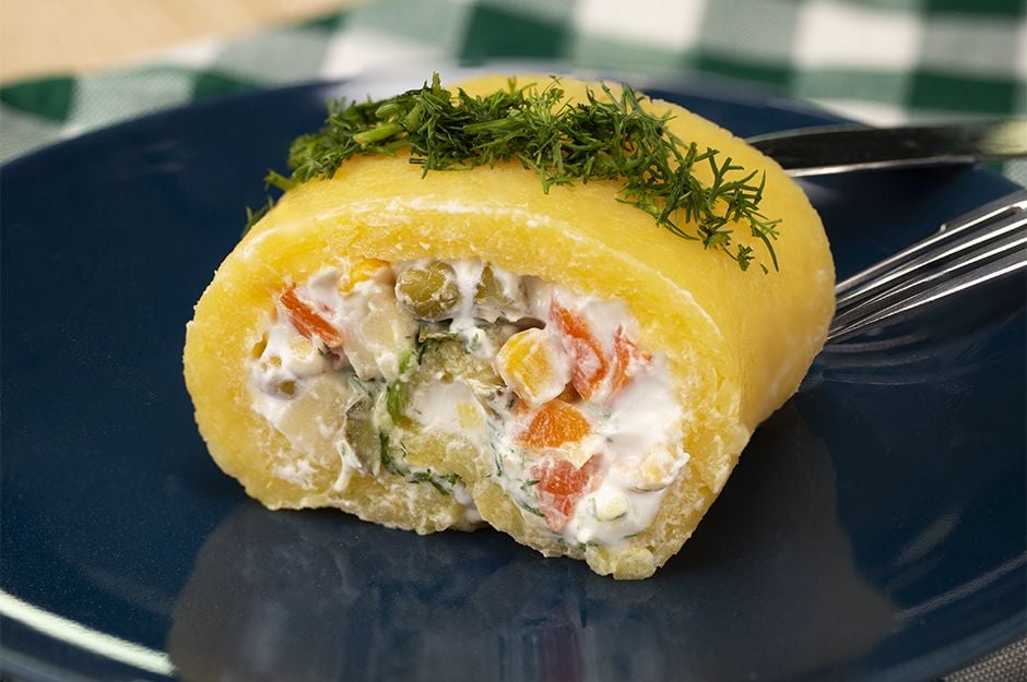 https://yemek.com/tarif/rulo-patates-salatasi/ | Rulo Patates Salatası Tarifi