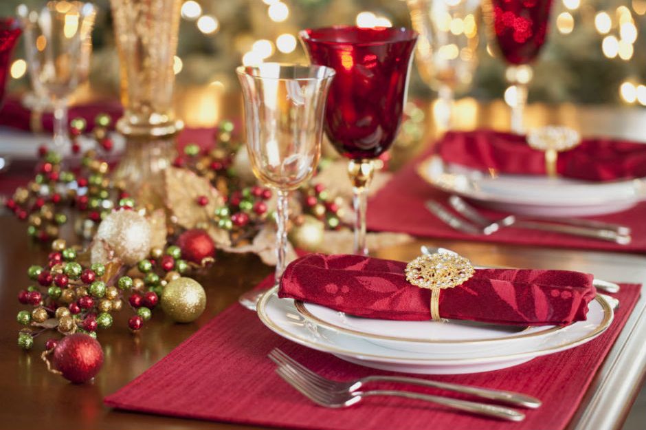 https://www.bluewaternc.com/2016/12/the-art-of-entertaining/christmas-table-setting/ | bluewaternc