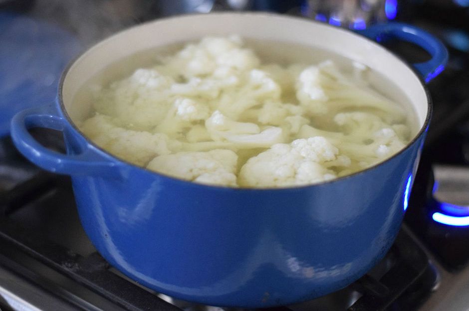 https://www.thespruceeats.com/how-to-make-cauliflower-mashed-potatoes-2239063 |thespruceeats.com