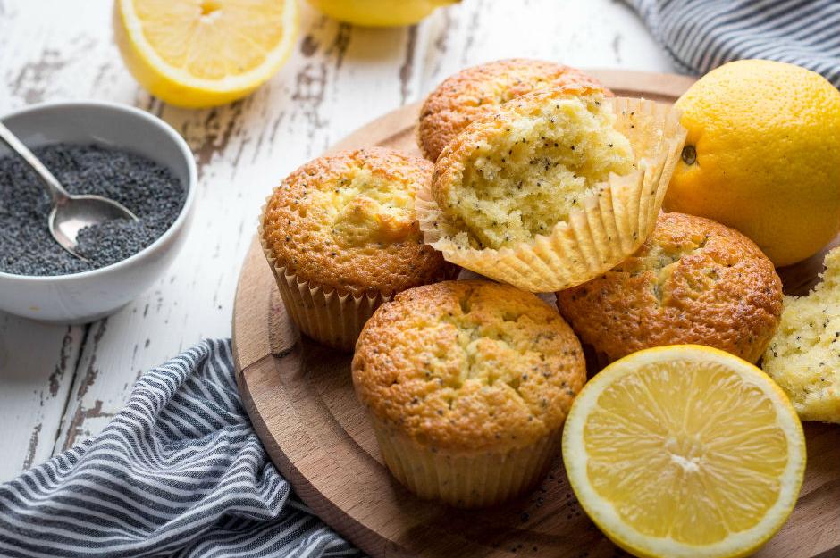 https://yemek.com/tarif/limonlu-hashasli-muffin/ | Limonlu Haşhaşlı Muffin Tarifi