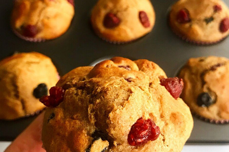 Rafine Şekersiz Kırmızı Meyveli Muffin Tarifi, Nasıl Yapılır? - Yemek.com