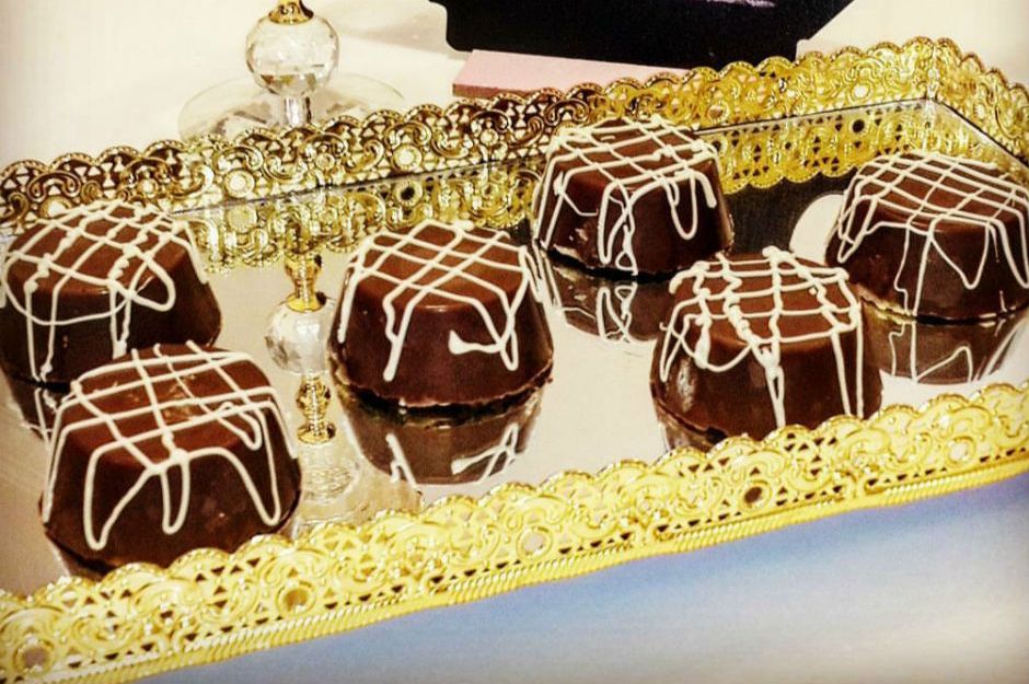 Çikolata Kaplı Un Helvası Tarifi, Nasıl Yapılır? (Resimli)