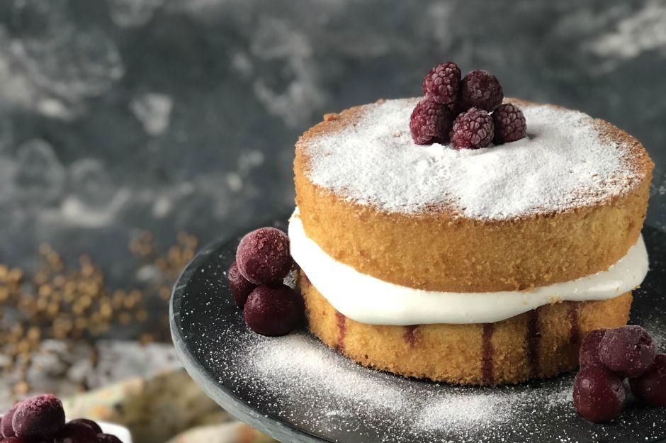 https://yemek.com/tarif/victoria-sponge-cake/ | Victoria Sponge Cake Tarifi