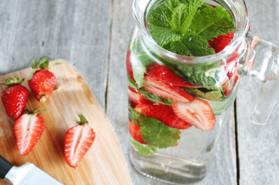 https://theh2obottles.com/blogs/water-infusion-recipes-and-tips-blog/strawberry-and-mint-infused-detox-water-recipe-for-weight-loss-perfect-for-kids-weight-loss | theh2obottles