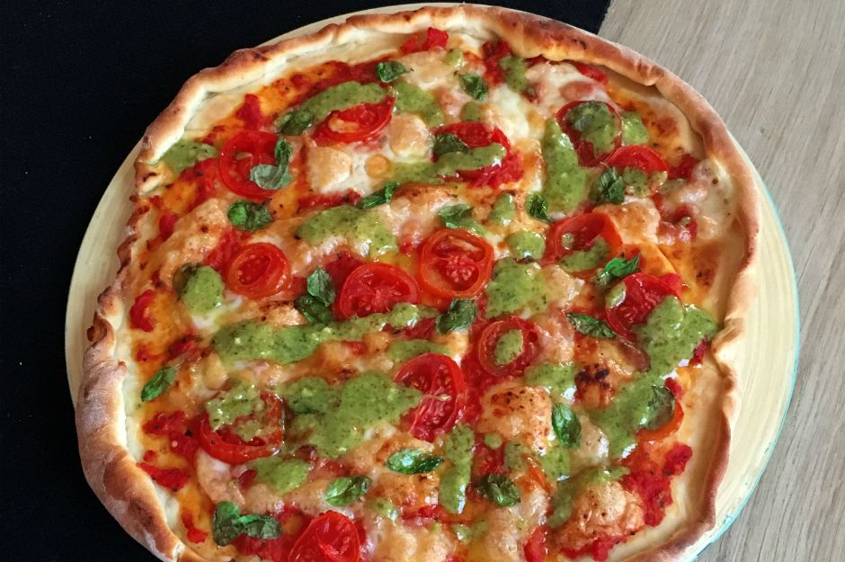 Pesto Soslu Margherita Pizza Tarifi, Nasıl Yapılır? (Resimli) Yemek