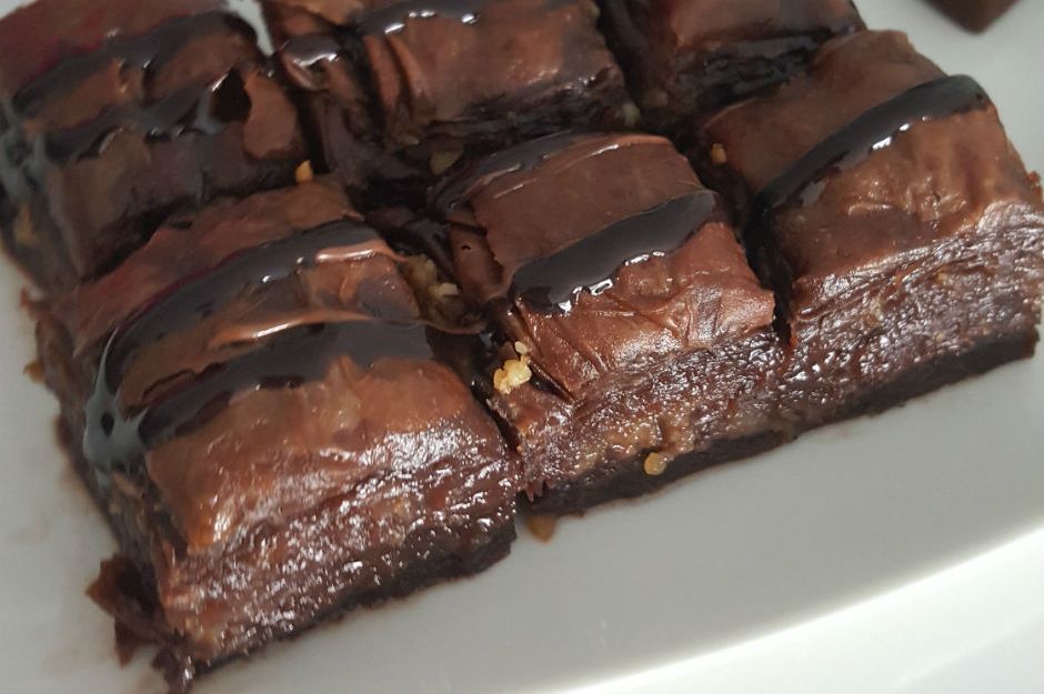 https://yemek.com/tarif/cikolatali-baklava/ | Çikolatalı Baklava Tarifi