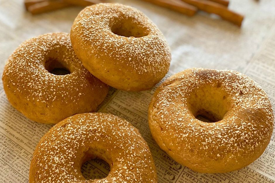 https://yemek.com/tarif/firinda-donut/ | Fırında Donut Tarifi