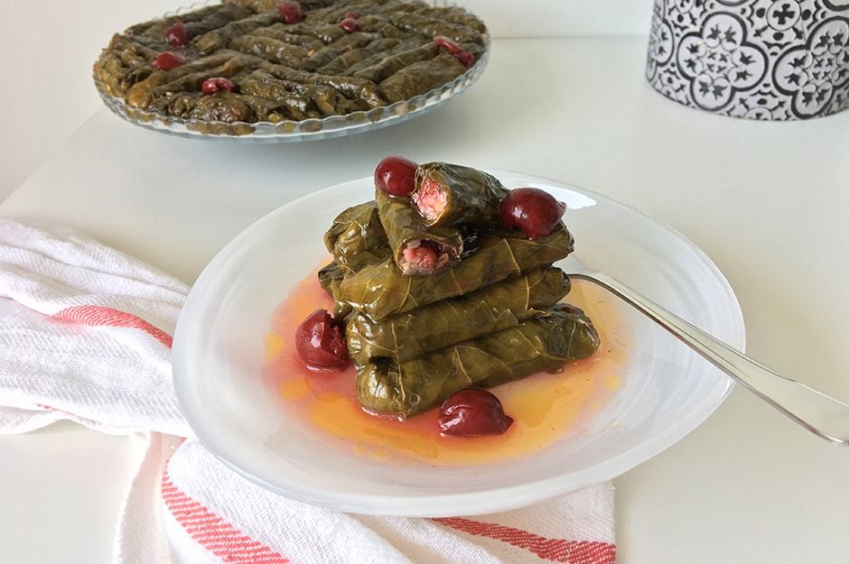 zeytinyagli-visneli-yaprak-sarma-adim3