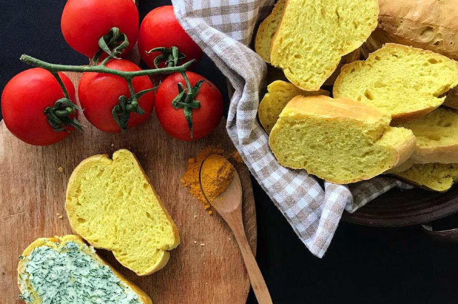https://yemek.com/tarif/zerdecalli-ekmek-2/ | Zerdeçallı Ekmek Tarifi