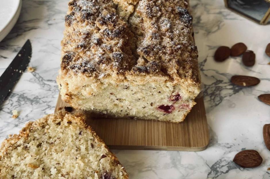 Bademli Vişneli Crumble Kek Tarifi, Nasıl Yapılır?