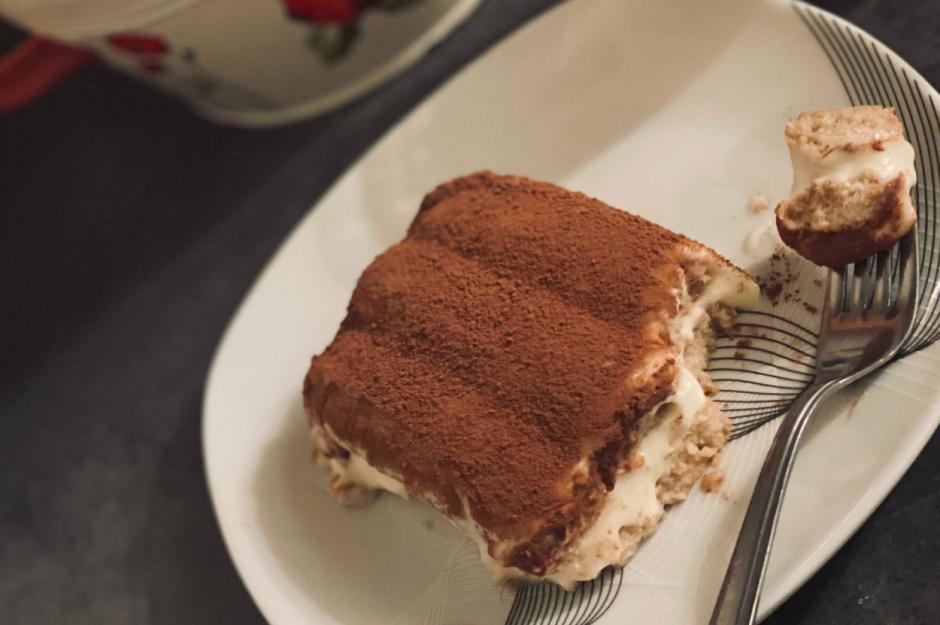 https://yemek.com/tarif/tepside-tiramisu/ | Tepside Tiramisu Tarifi