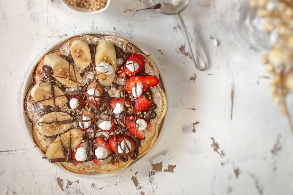 https://yemek.com/tarif/ici-yumusacik-waffle/ | İçi Yumuşacık Waffle Tarifi
