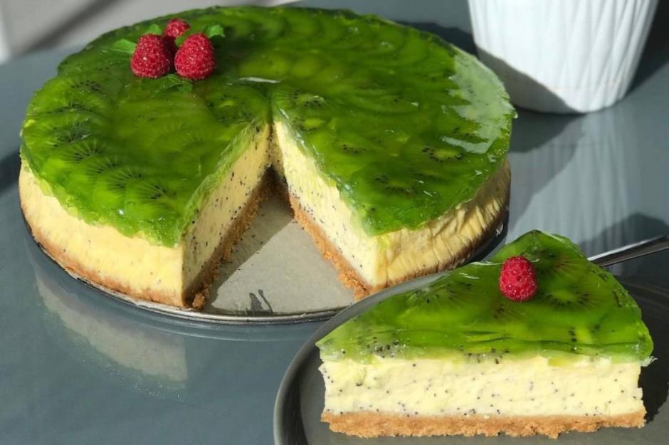 https://yemek.com/tarif/kivili-cheesecake-2/ | Kivili Cheesecake Tarifi