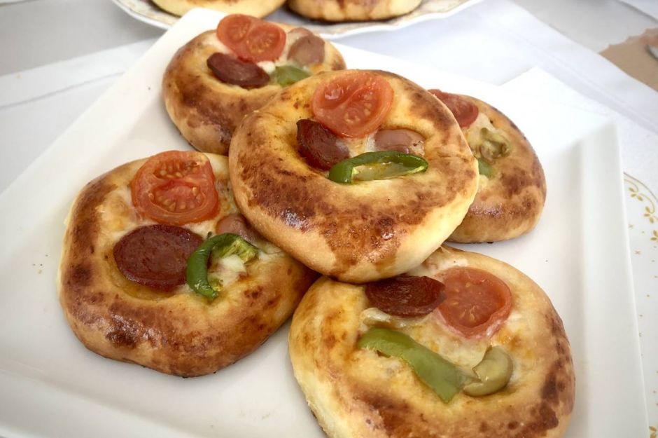 Mini Pizza Poğaça Tarifi, Nasıl Yapılır? (Resimli Anlatım)