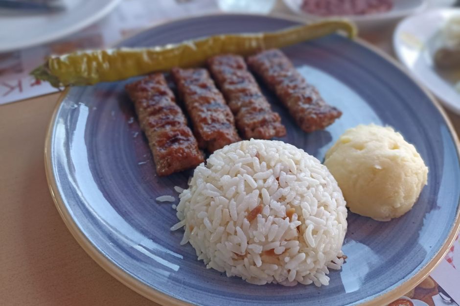 İstanbul Köfte Yolculuğu: Lezzetli Anılar ve Hayal Kırıklıkları