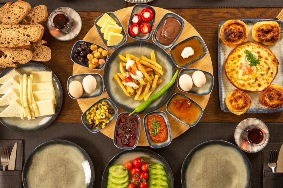 Manisa Kahvaltı Yerleri: Manisa'daki En İyi 10 Kahvaltıcı
