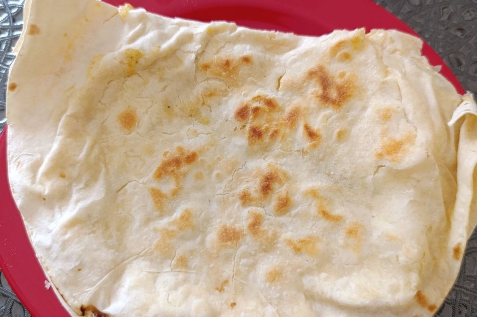 Eliz'in Tarifi: Kaşarlı Yumurtalı Lavaş