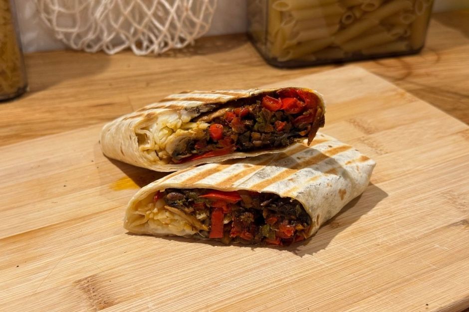 Vejetaryen Dostu: Sebzeli Soya Soslu Wrap