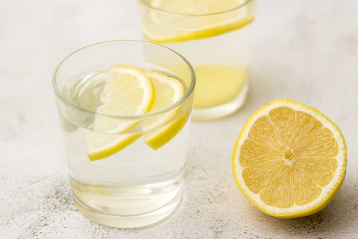 limonlu-suyun-faydalari-nelerdir-shutter-14