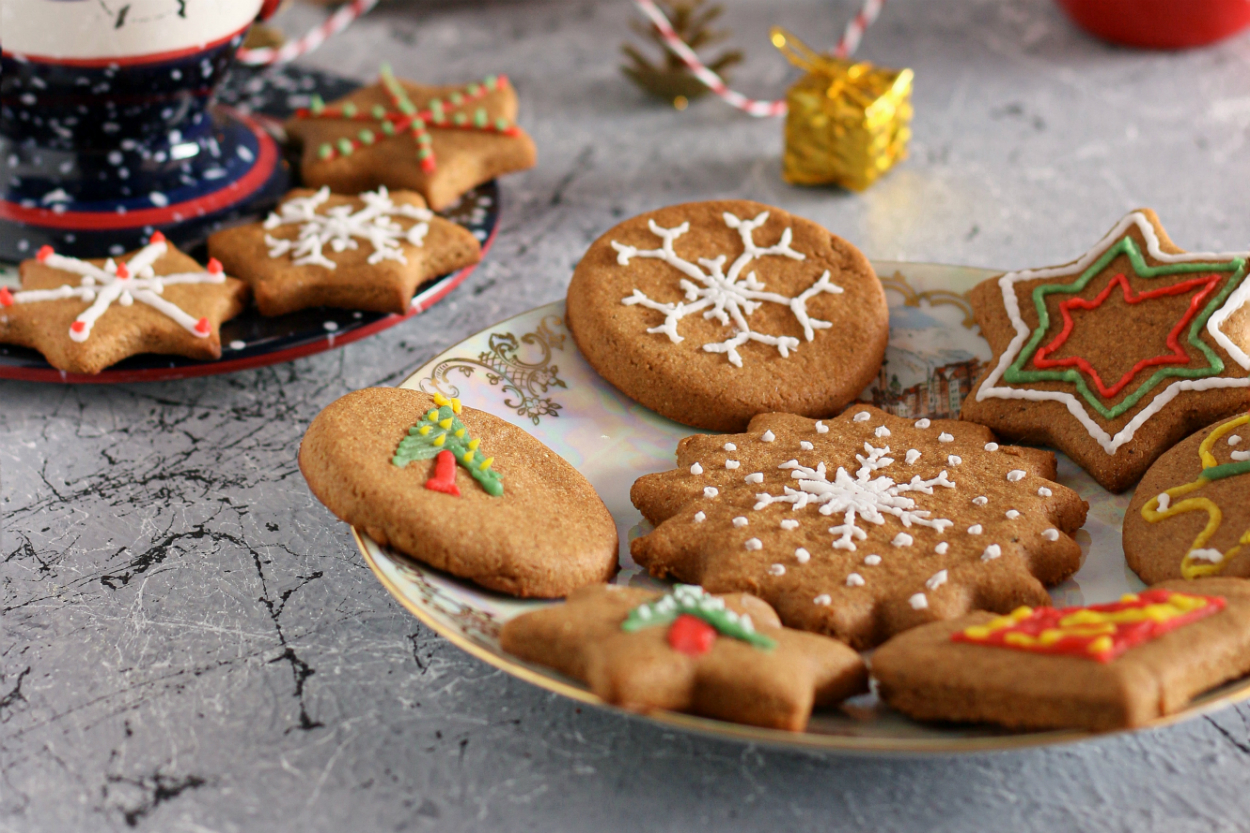 https://yemek.com/tarif/rafine-sekersiz-gingerbread-kurabiye/ | Rafine Şekersiz Gingerbread Kurabiye Tarifi