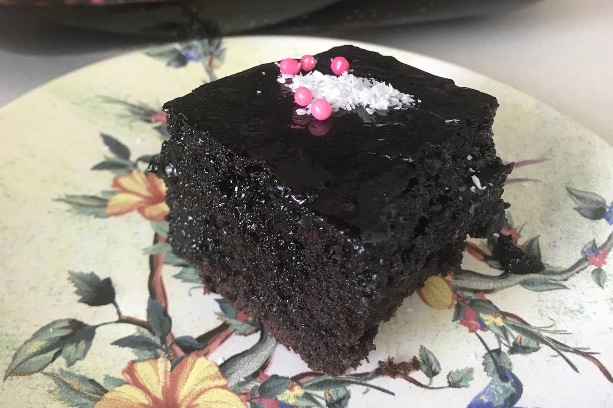 browni-tadinda-islak-kek-tarifi