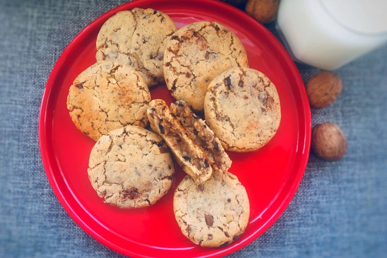 https://yemek.com/tarif/chocolate-chip-cookie/ | Chocolate Chip Cookie Tarifi