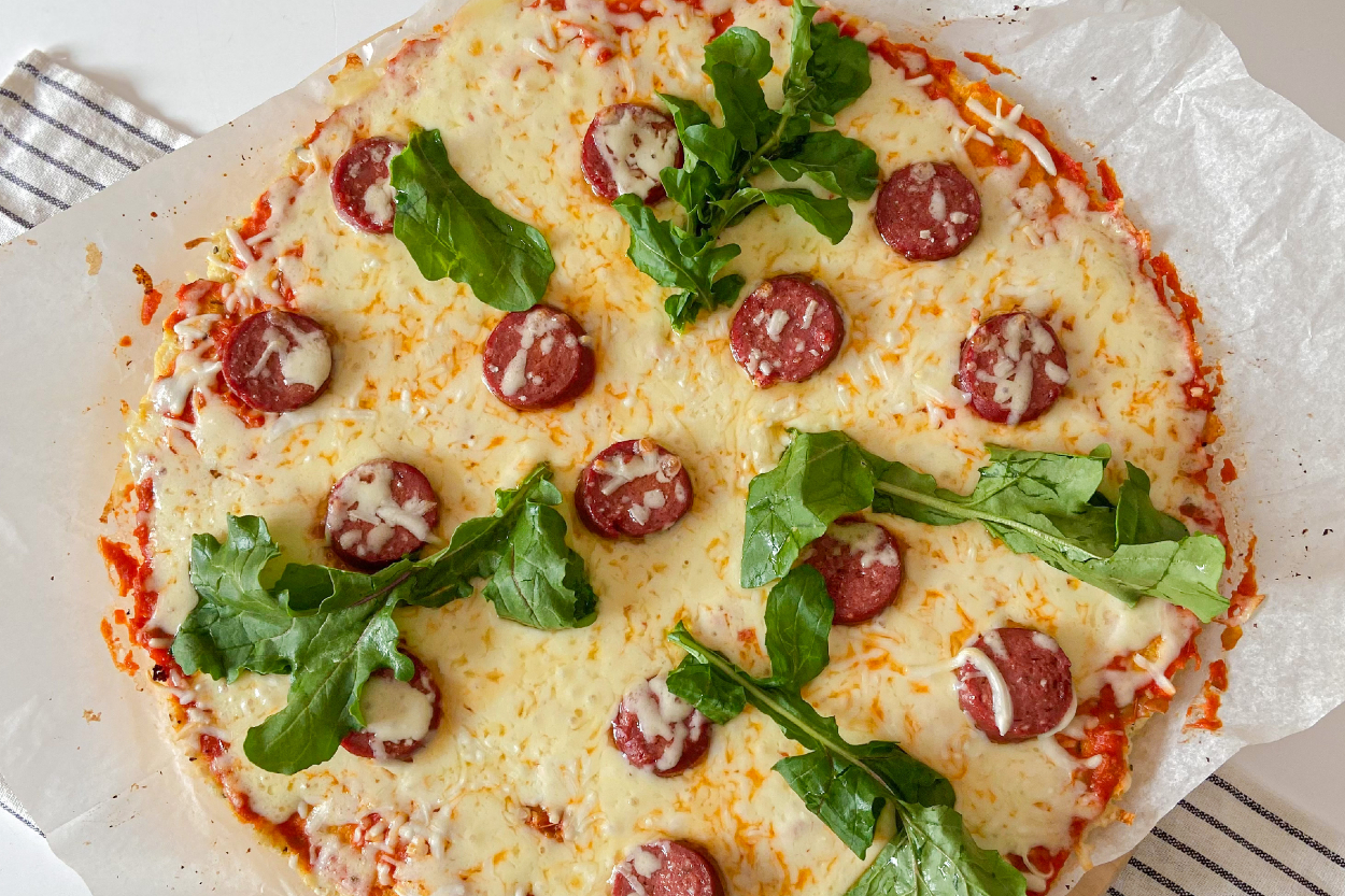 https://yemek.com/tarif/karnabahar-pizza-3/ | Karnabahar Pizza Tarifi