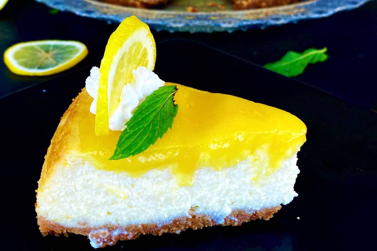 https://yemek.com/tarif/limonlu-ferah-cheesecake-3/ | Limonlu Ferah Cheesecake Tarifi