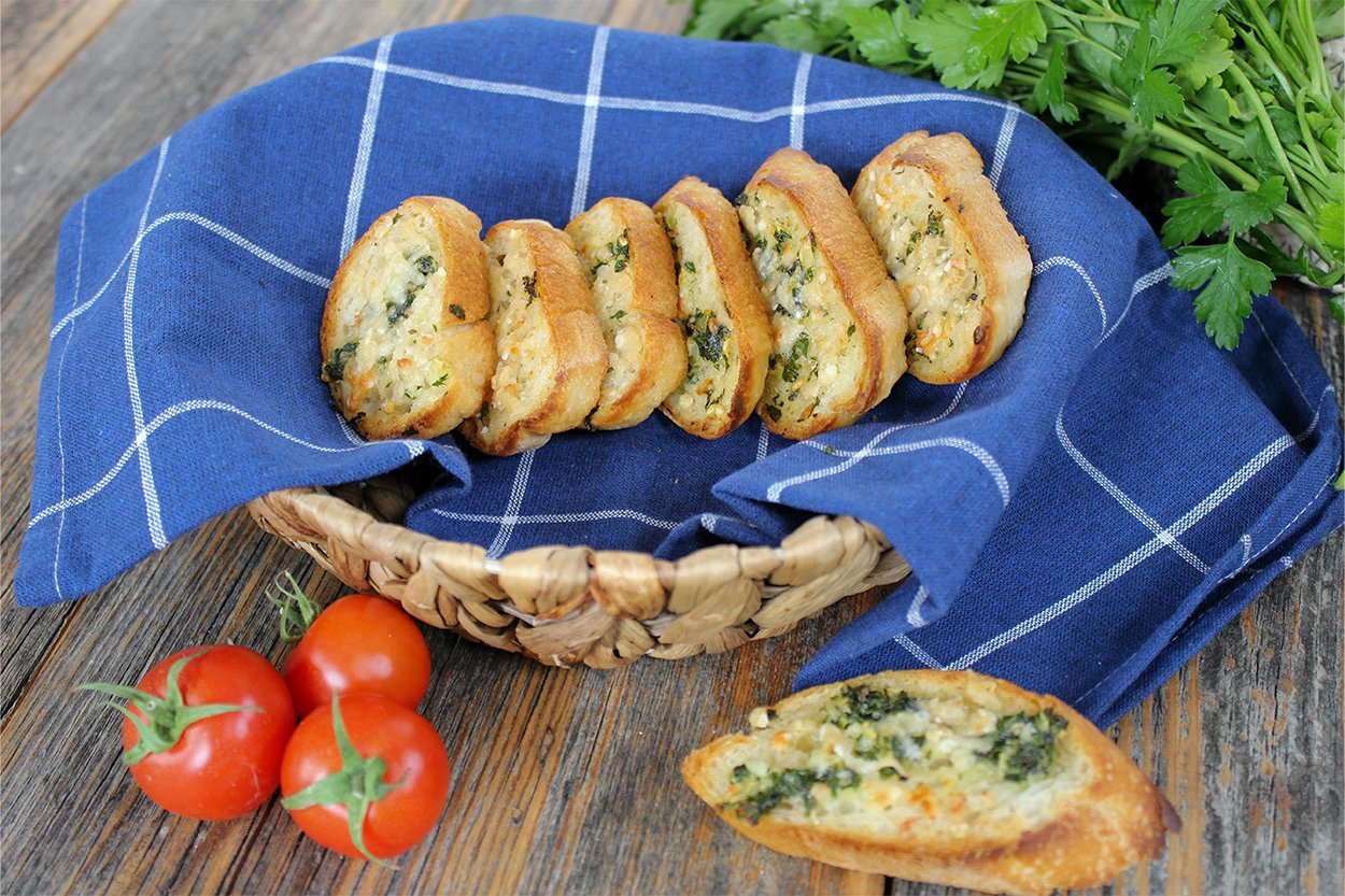 https://yemek.com/tarif/italyan-usulu-sarimsakli-ekmek/ | İtalyan Usulü Sarımsaklı Ekmek Tarifi